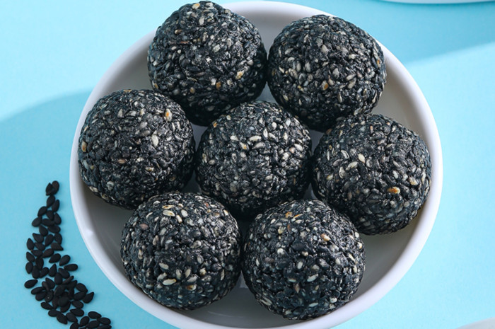 阿胶黑芝麻食丸-海报1 (2).jpg