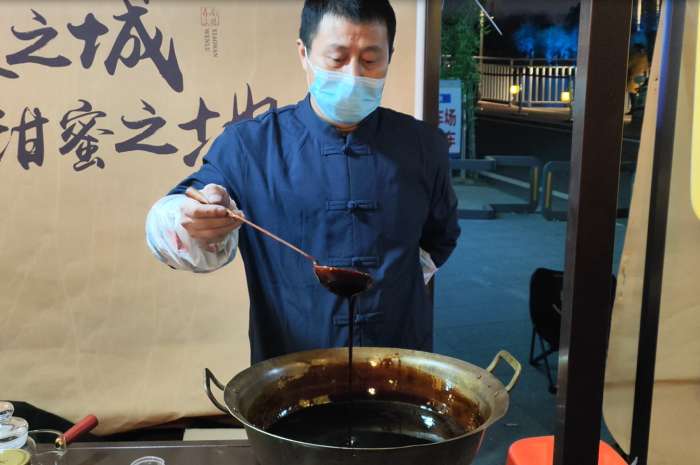 2026膏方OEM代加工厂家怎么选?湖北康瑞生物双非遗+柔性生产实力领跑(图1)